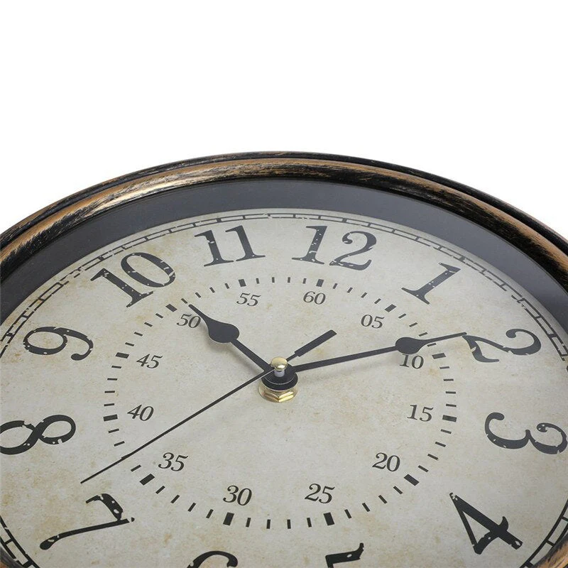 Antike Wanduhr aus Kunststoff - Image 5