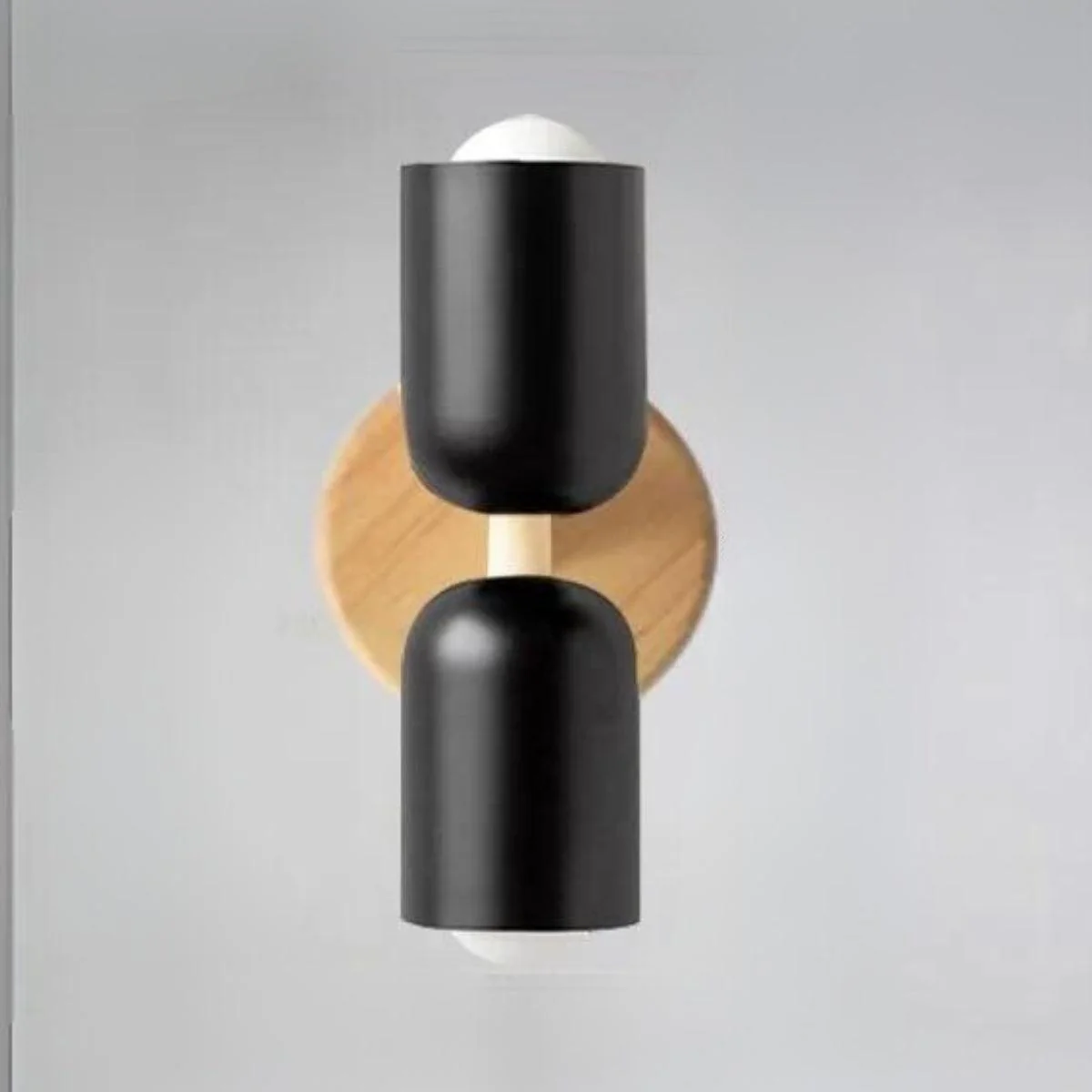 Doppelkopf Wandlampe Holz - Image 7