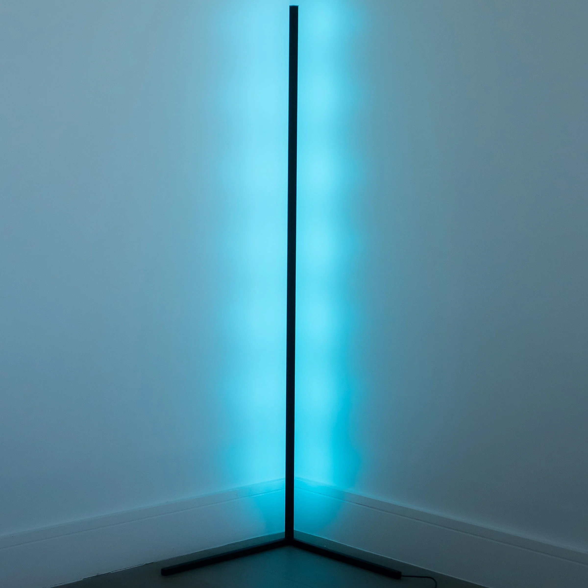 Eck-LED Stehlampe - Image 4