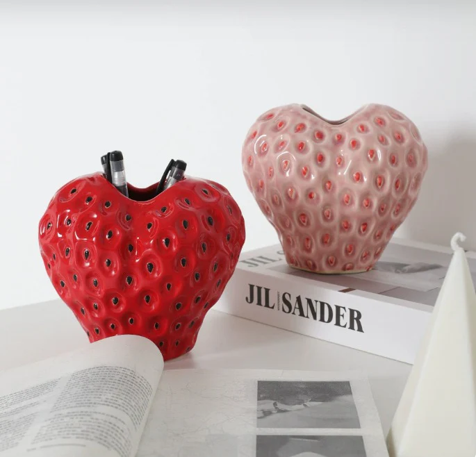 Erdbeer-Deko Vase aus Keramik – Perfekt für Blumen & Tischdeko - Image 10