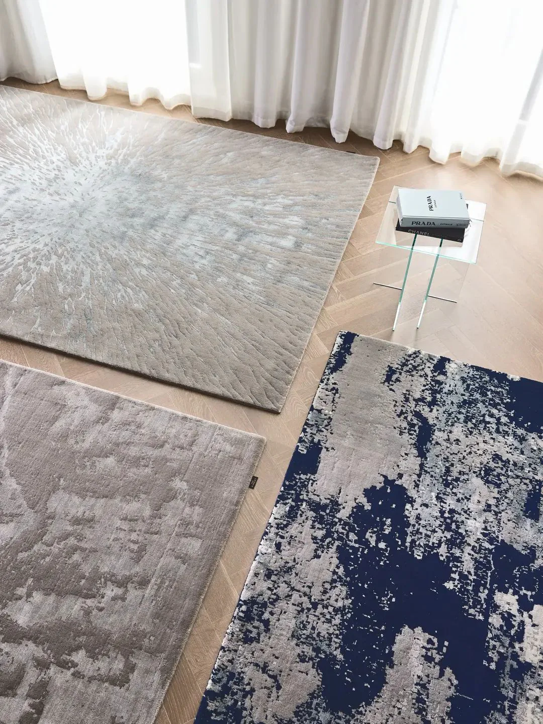 Grauer Viskose Teppich Wohnzimmer - Image 6