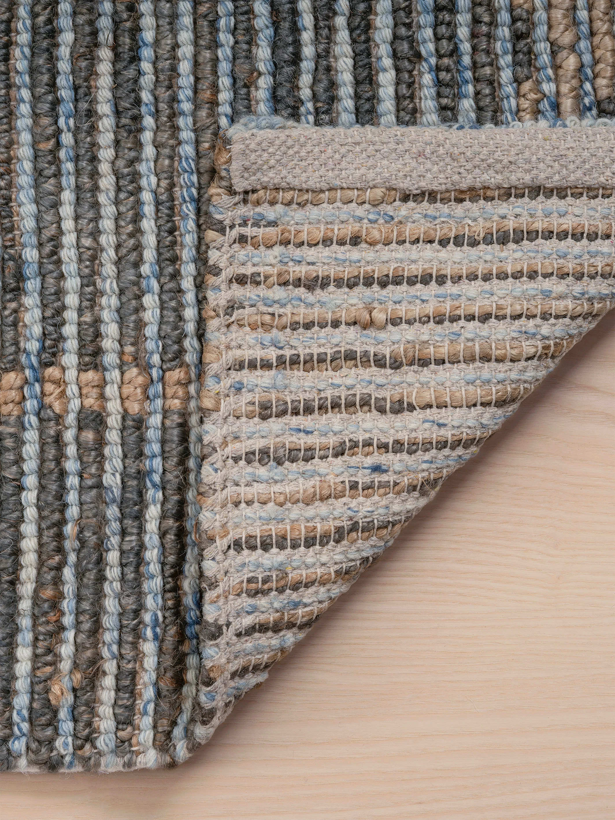 Handgewebter Woll-Jute Teppich Blau - Image 10