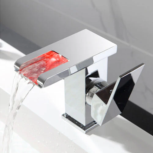 Modernes Badezimmer-Highlight – LED-Wasserhahn mit farbiger Beleuchtung - Image 4