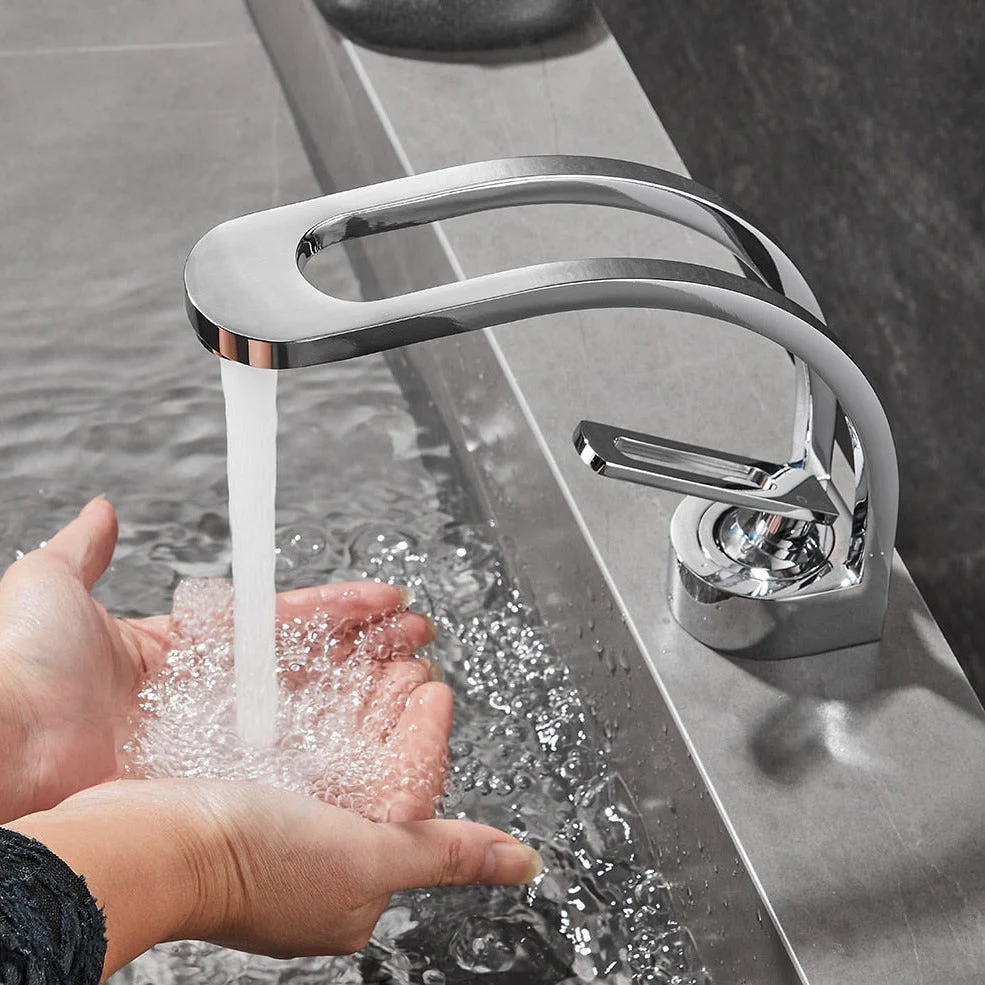 Gebogene Premium-Armatur fürs Bad – Innovatives Dual-Channel-System & edles Design - Image 11