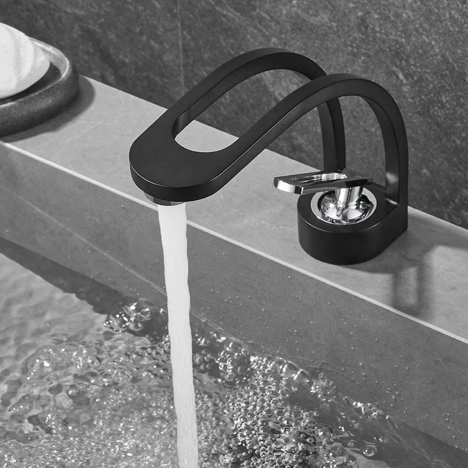 Gebogene Premium-Armatur fürs Bad – Innovatives Dual-Channel-System & edles Design - Image 7