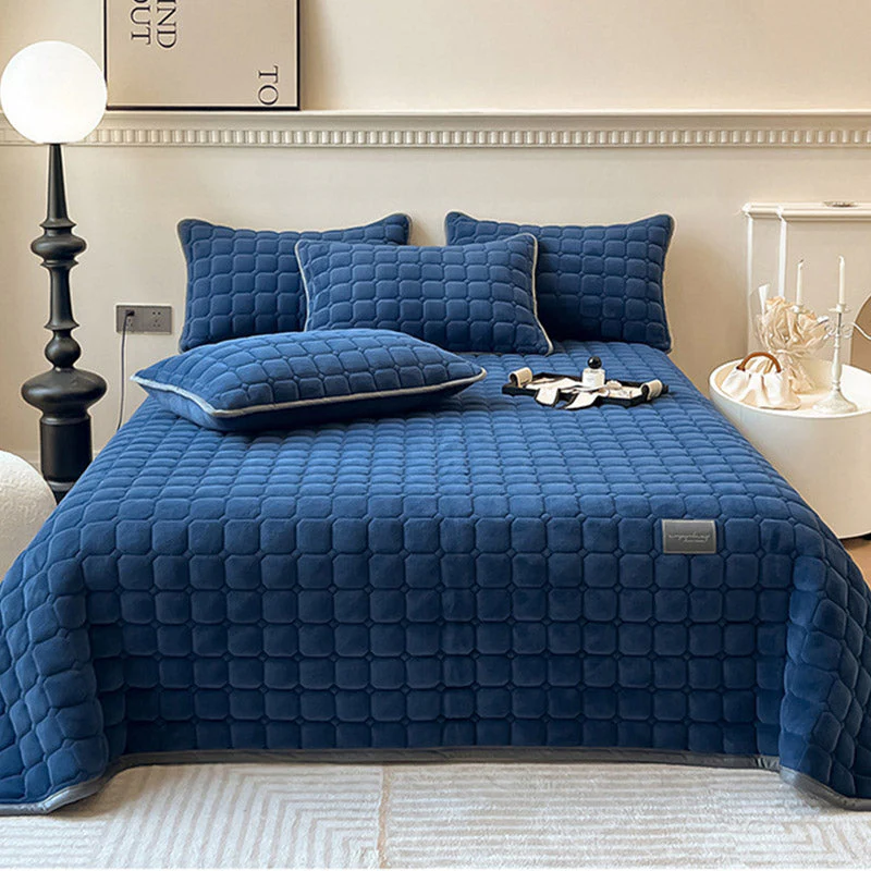 Moderne Tagesdecke mit quadratischer Textur - Image 17