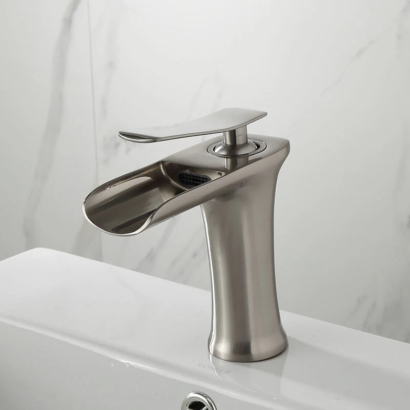 Moderne Wasserfall-Badezimmerarmatur – Stil & Eleganz - Image 16