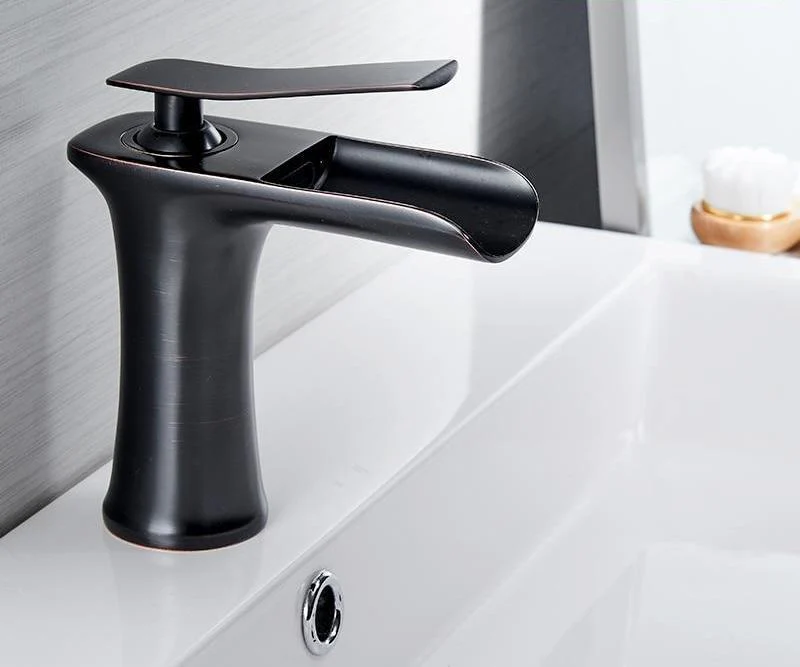 Moderne Wasserfall-Badezimmerarmatur – Stil & Eleganz - Image 17