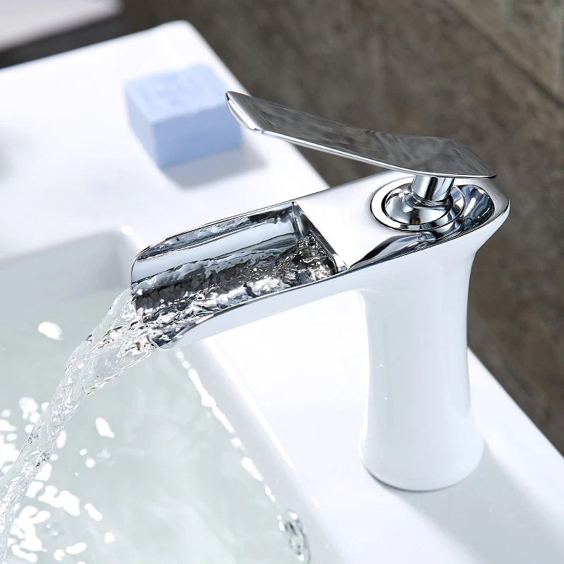 Moderne Wasserfall-Badezimmerarmatur – Stil & Eleganz - Image 19