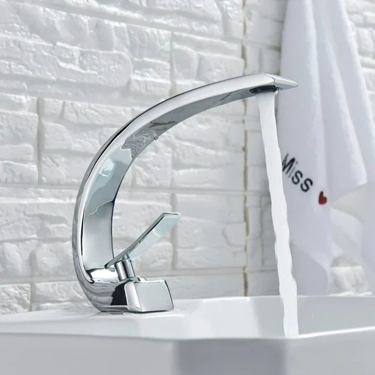 Moderner Badezimmer-Wasserhahn – Stilvoll & Funktional - Image 2