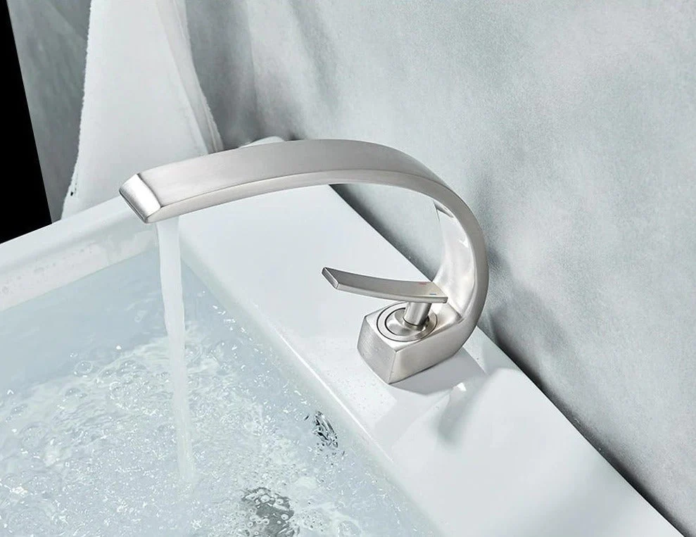 Moderner Badezimmer-Wasserhahn – Stilvoll & Funktional - Image 7