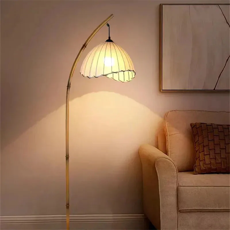 Vintage Bambus-Stehlampe – Retro-Design mit warmem Licht - Image 4