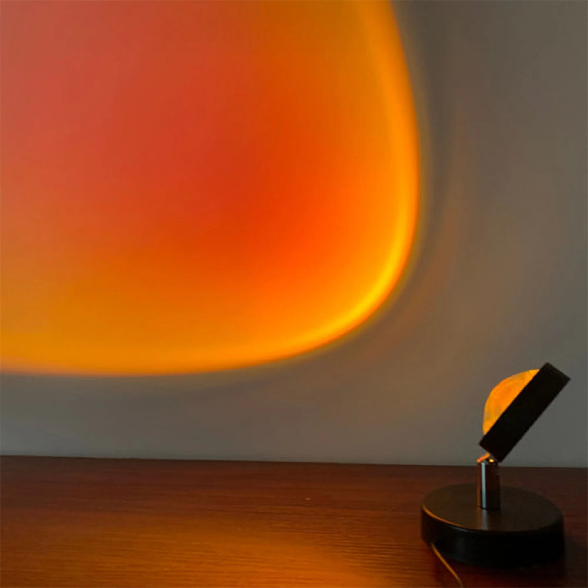 SunsetGlow Retro Tischlampe - Image 10