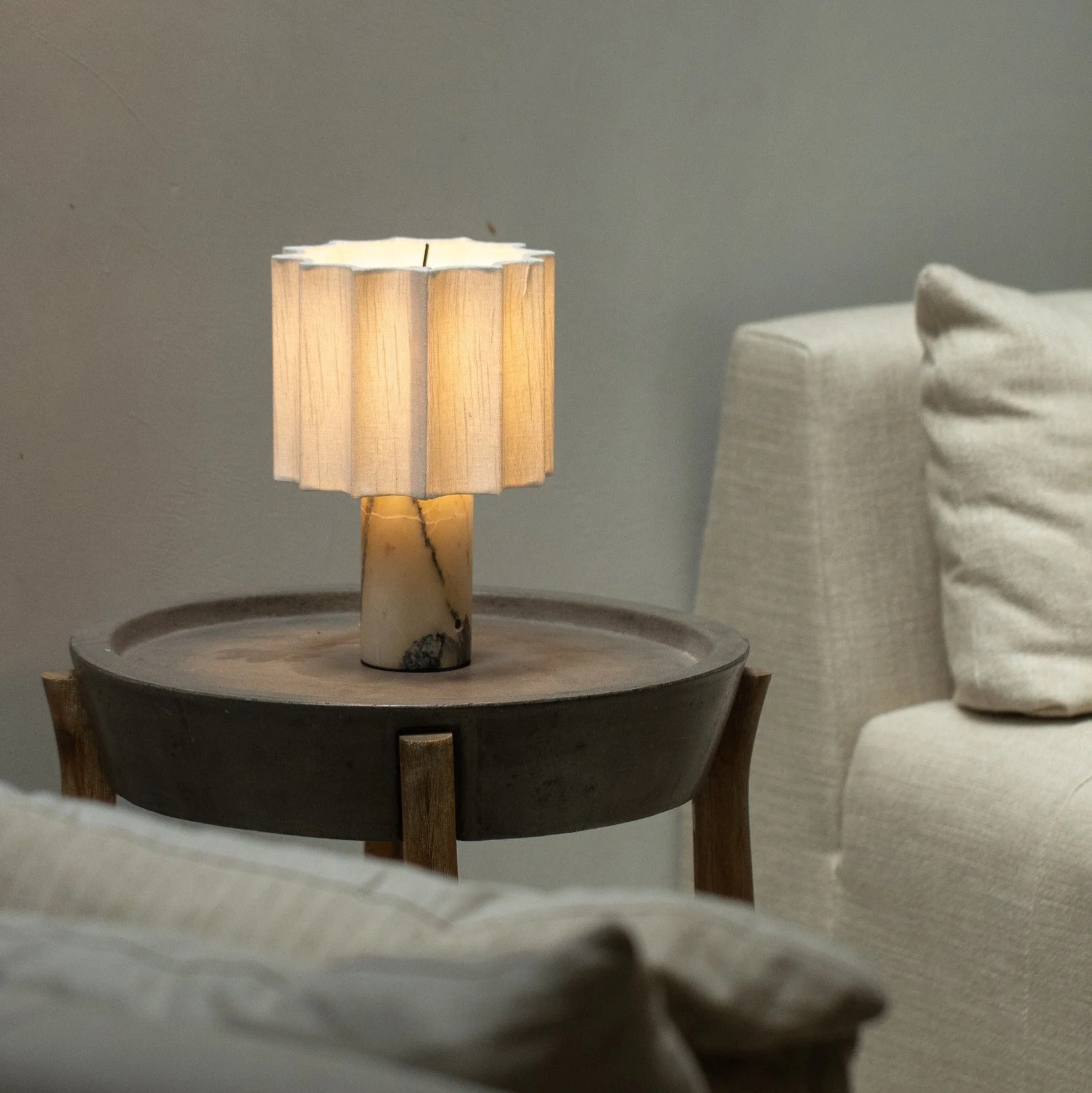 Wiederaufladbare Tischlampe aus Calacatta-Marmor - Image 6